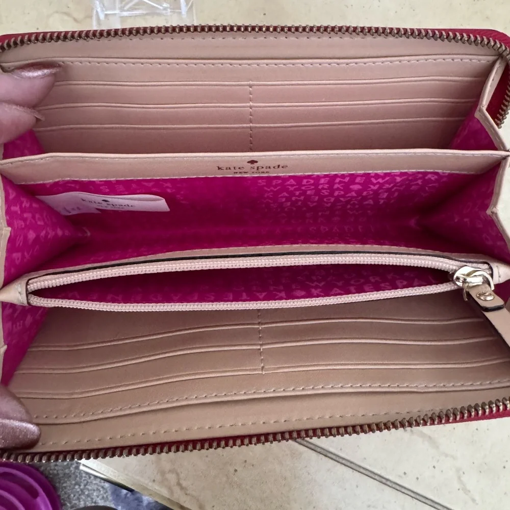 Kate Spade Neda Wellesley Red Leather Zip Around Wallet EUC - Picture 8 of 12